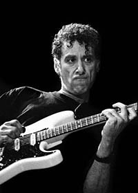 Scott-Henderson-tore-down-house Scott Henderson Tore Down House, un grande blues